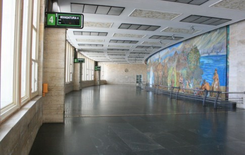 The main hall of Messina's Stazione Marittima 