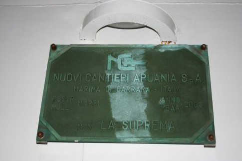 The builder's plate, located just outside the Copacabana Cafe.