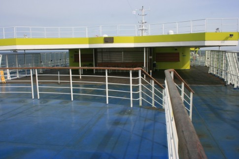 The same area on the Superstar shows painted steel deck only, the swimming pool being one of the more notable features not carried over from the Moby vessels; the arrangement of the outside decks is otherwise essentially identical.