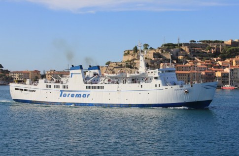 As we approach Portoferraio, the Marmorica of TOREMAR makes her departure. 