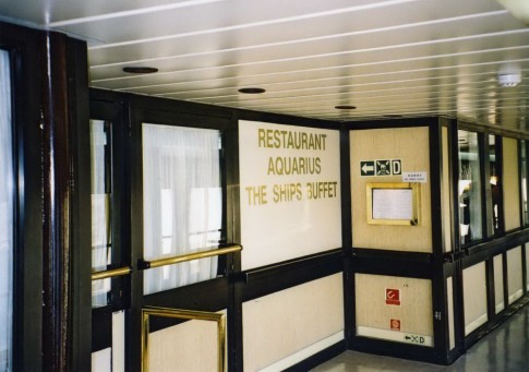 Shared entrance to the Aquarius Restaurant and The Ships Buffet - more theoretically than actually separate, these were installed in the area of the 1981 stretch. 