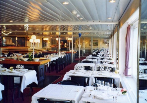 This previously could be found in the forward section of the Duc de Normandie's Honfleur restaurant (just about visible behind the partition in this image from 2004).