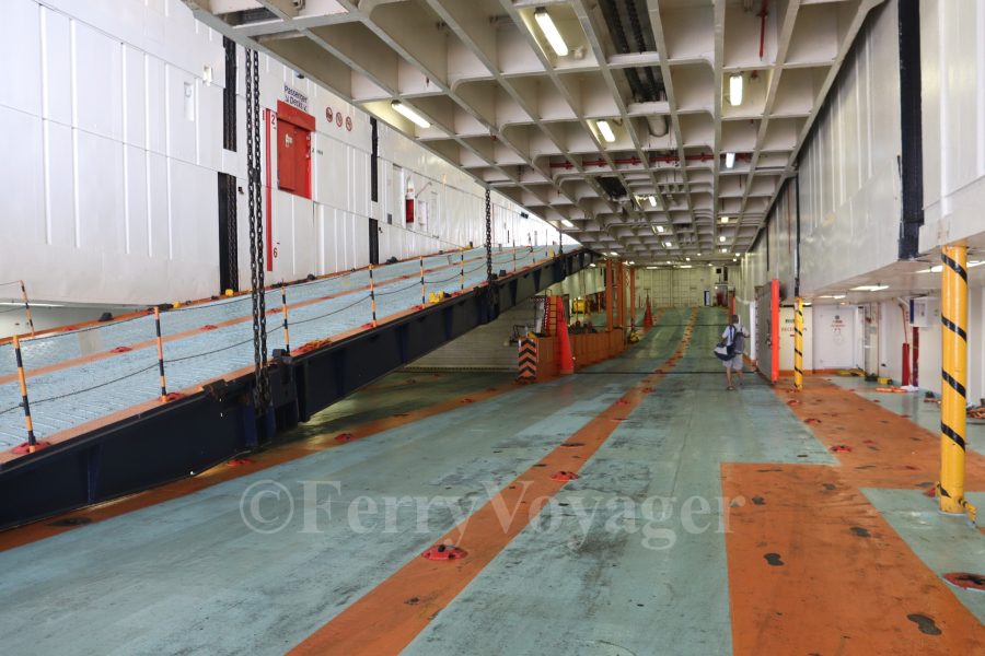 Main vehicle deck