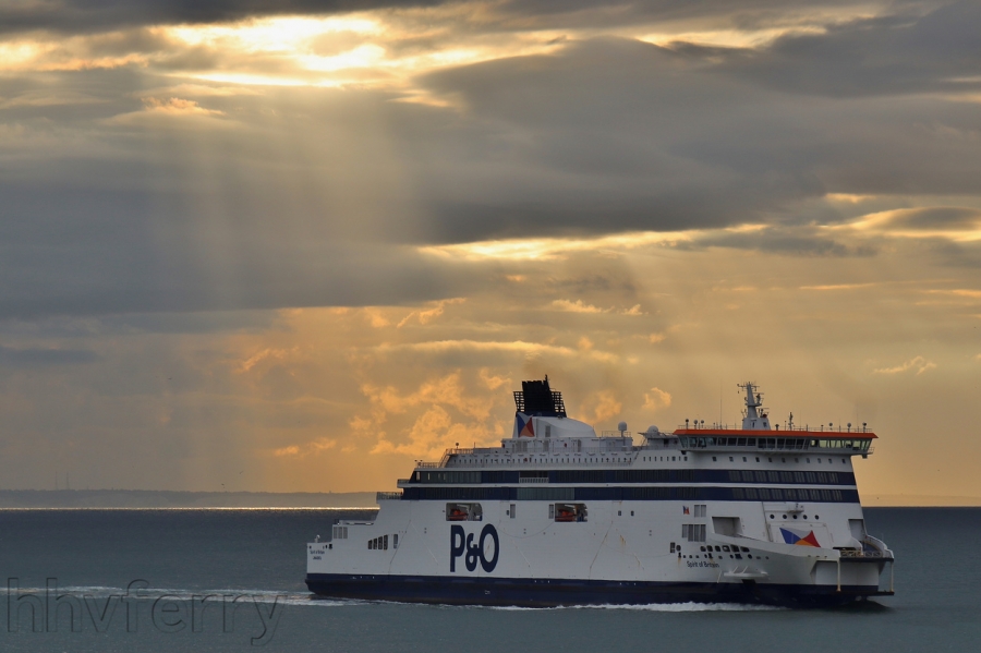 P&O's Spirit of Britain arriving at Calais from Dover.