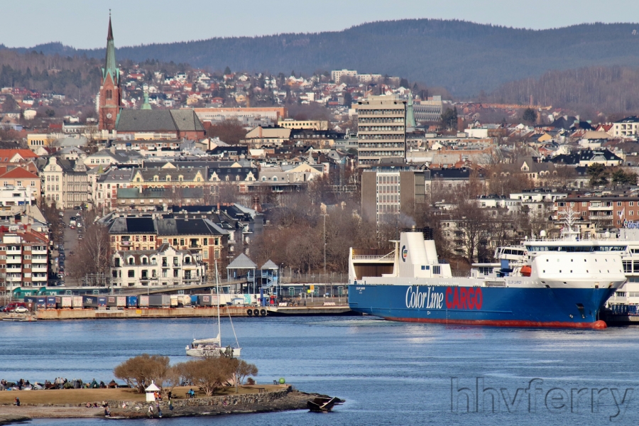 The Color Carrier at Oslo.