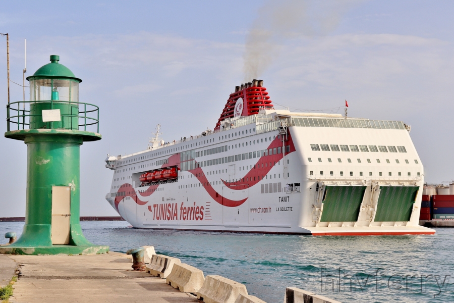 Tunisia Ferries' Tanit leaving Genoa.
