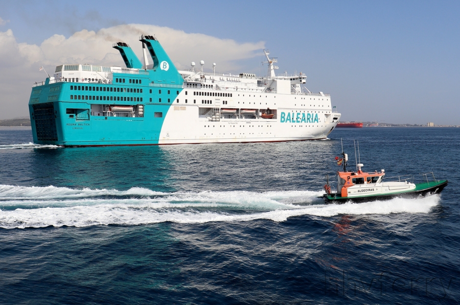 The Regina Baltica of Balearia (ex-Viking Song, Braemar) leaving Algeciras in October.
